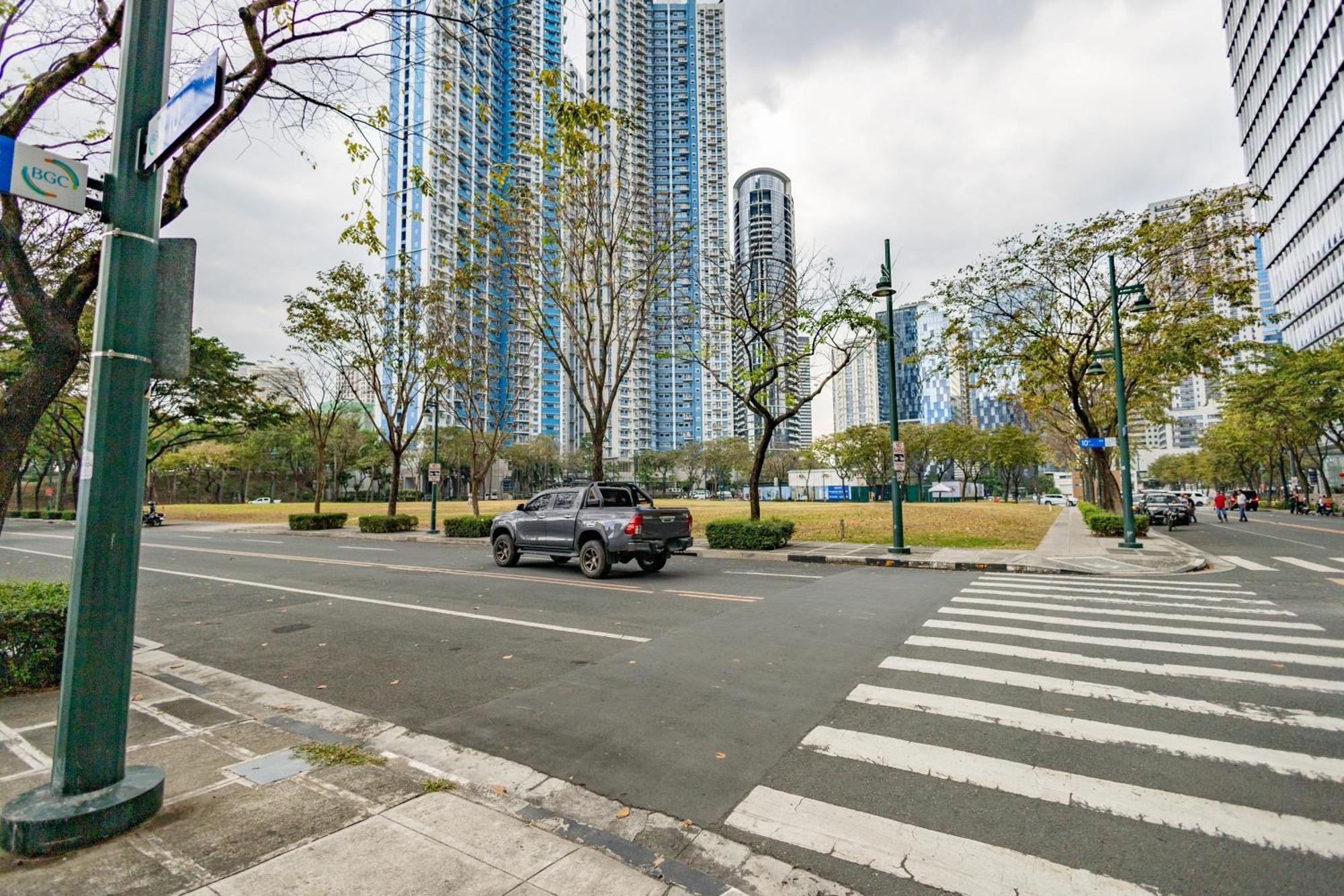 New 2Br Of 86Sqm With Parking & Netflix In Bgc Apartment Manila Exterior photo